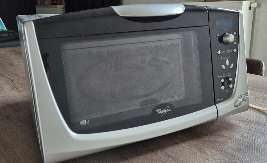 Microgolf Combi Whirlpool, Elektronische apparatuur, Microgolfovens, Zo goed als nieuw, Vrijstaand, Combi-microgolfoven, Crisp