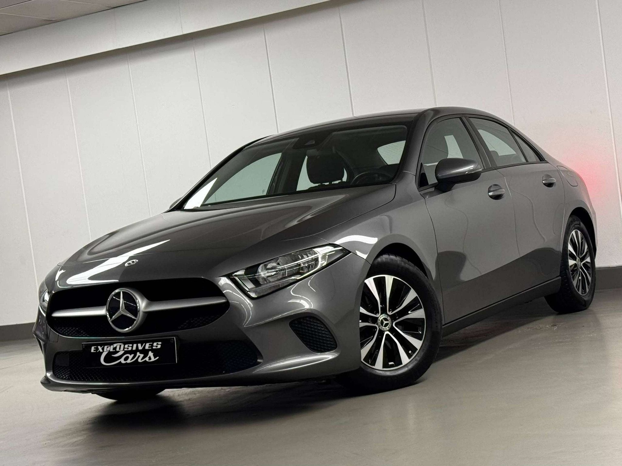 Mercedes-Benz A-Klasse 180 136CV ! 55000 KM ! AUTO CAMERA GP, 4 deurs, Stof, Gebruikt, 4 cilinders