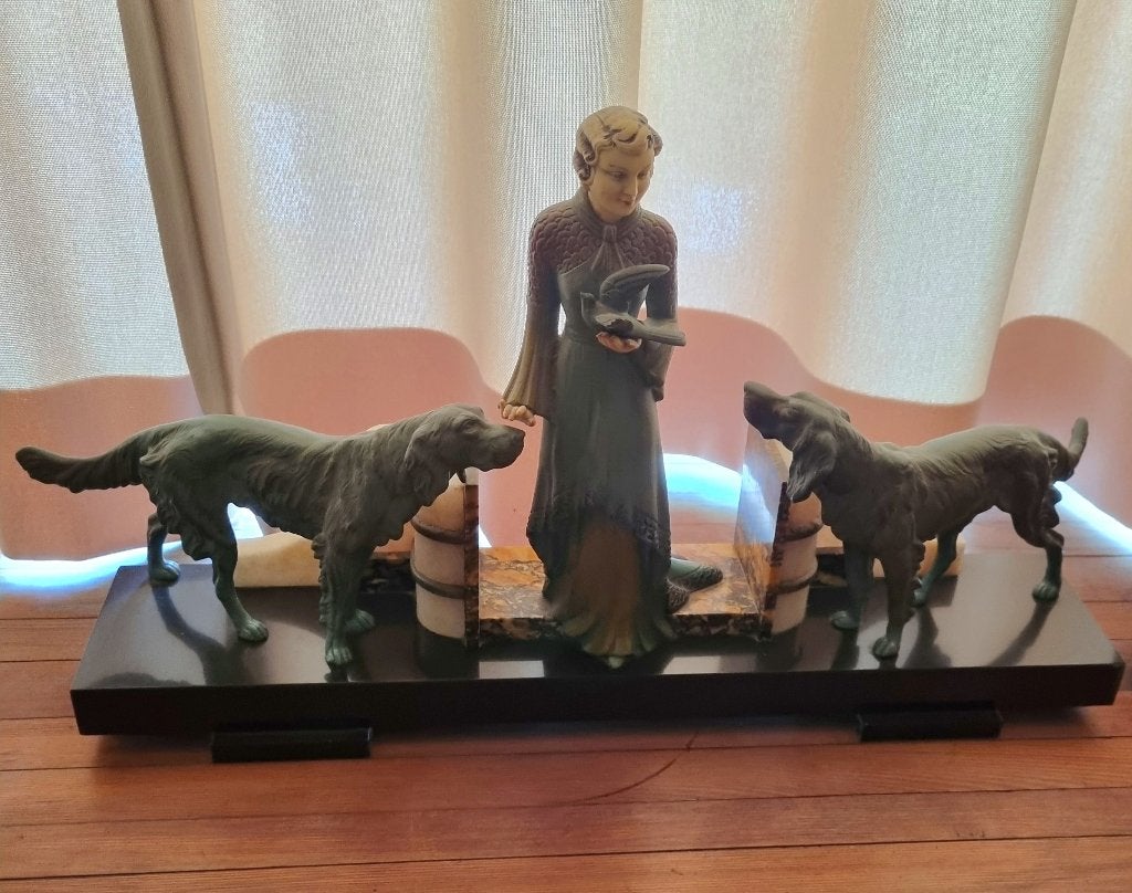 Art deco beeld dame met jachthonden (setters), Ophalen, Art deco, Beeld, Vogel