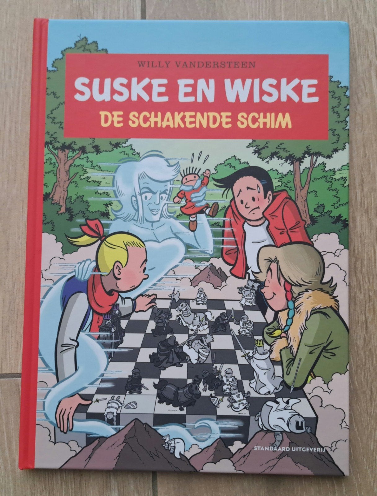 Strip Hardcover: Suske en Wiske: De schakende schim, Ophalen of Verzenden, Zo goed als nieuw