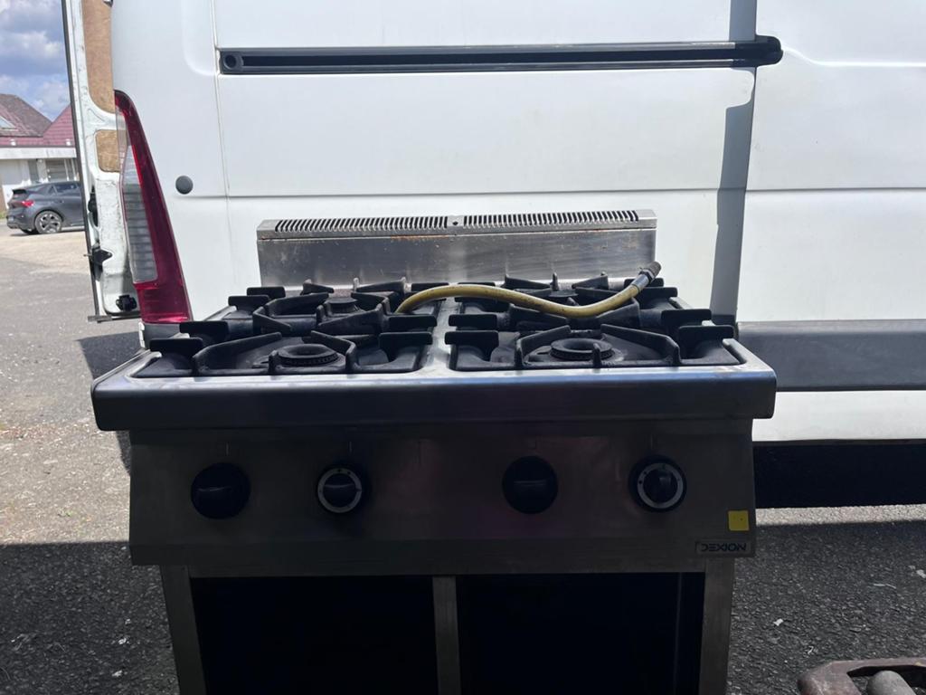 Cuisinière a gaz horeca livraison possible, Articles professionnels