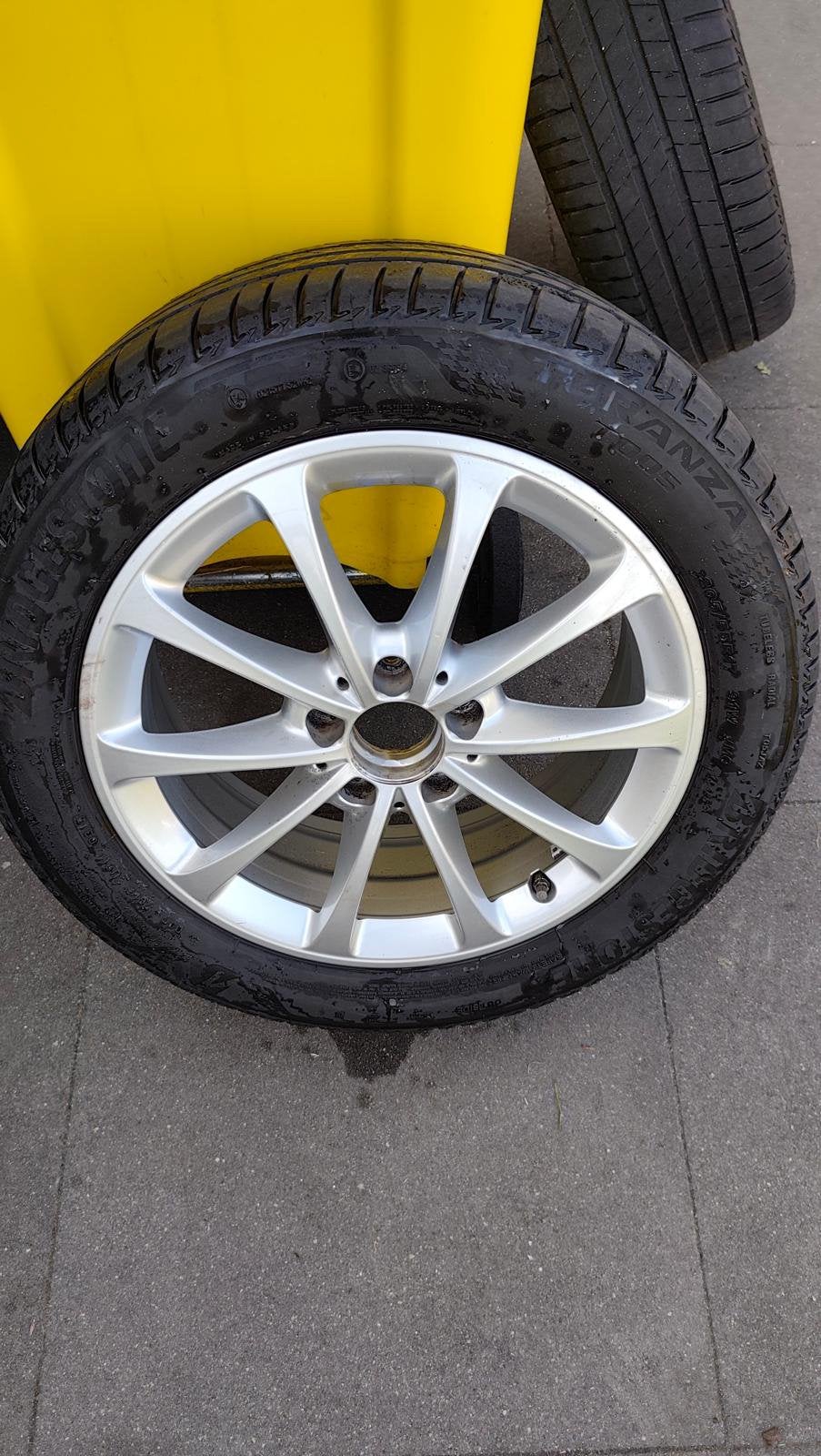 Set banden en velgen voor Mercedes A-Klasse te koop, Ophalen, Gebruikt, Banden en Velgen, 17 inch