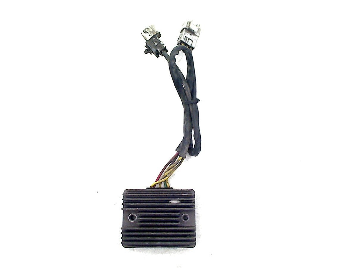 SPANNINGSREGELAAR Piaggio MP3 500 2014-2018 (SH689JD), Motoren, Piaggio & C. SpA, Gebruikt, Customer_service@piaggio.com, Viale Rinaldo Piaggio, 25
56025  Pontedera, PI, IT