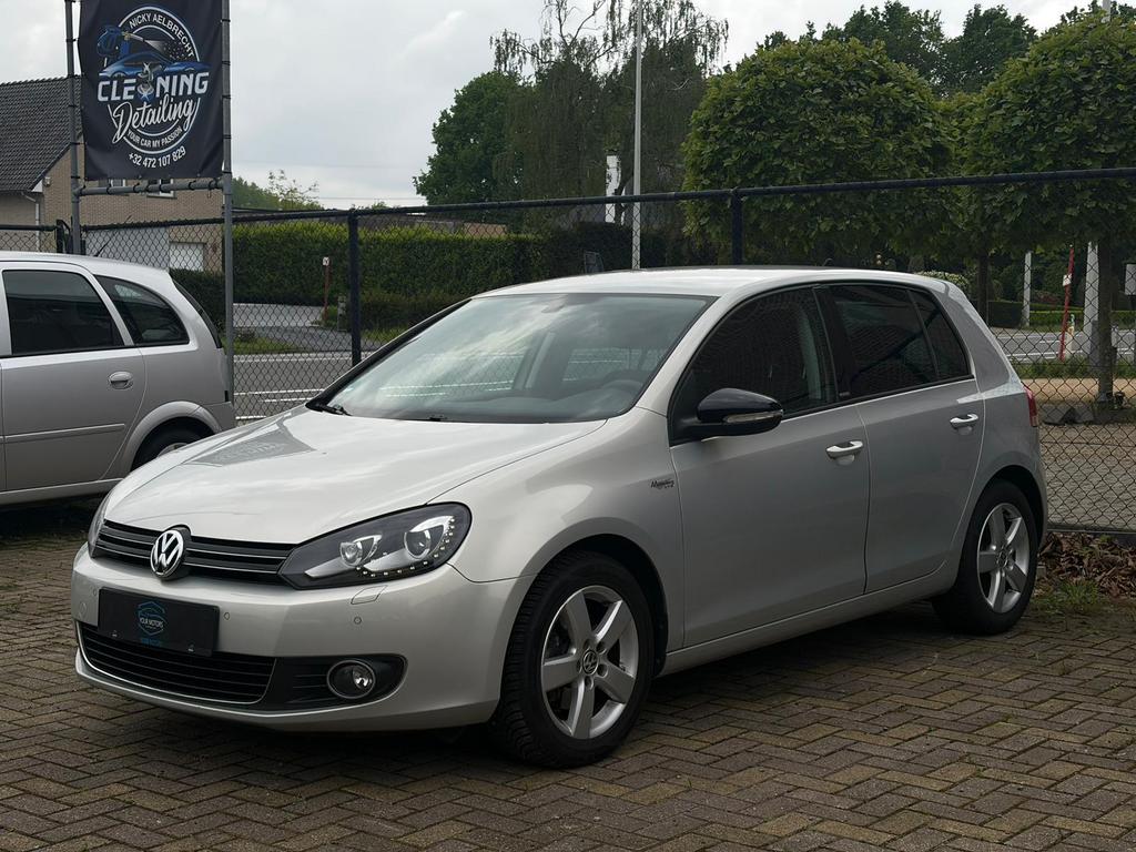 VW GOLF 6 AUTOMAAT 2011 BENZINE 144DKM GEKEURD&GARANTIE, Auto's, Stof, 4 cilinders, 5 zetels, 5 deurs