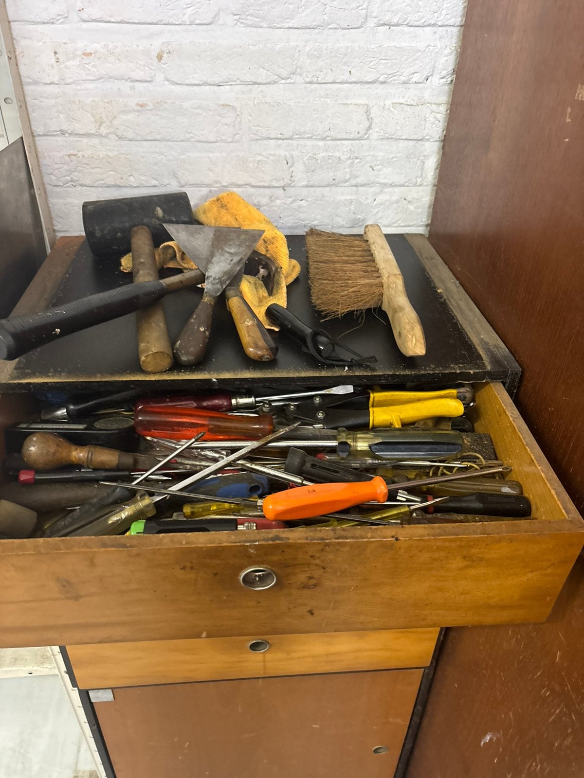 VENTES DE GARAGE outils, projecteurs etcetera, Enlèvement