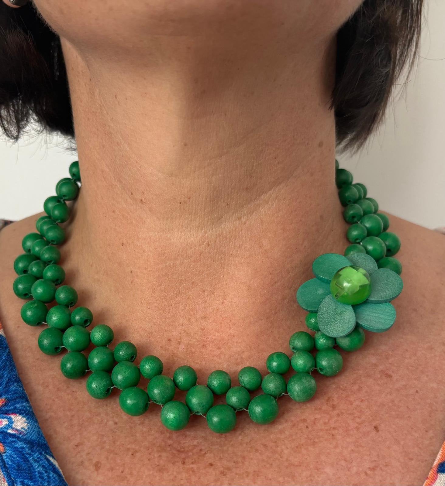 Groene halsketting Les Cordes, Bijoux, Sacs & Beauté, Enlèvement, Comme neuf, Réglable