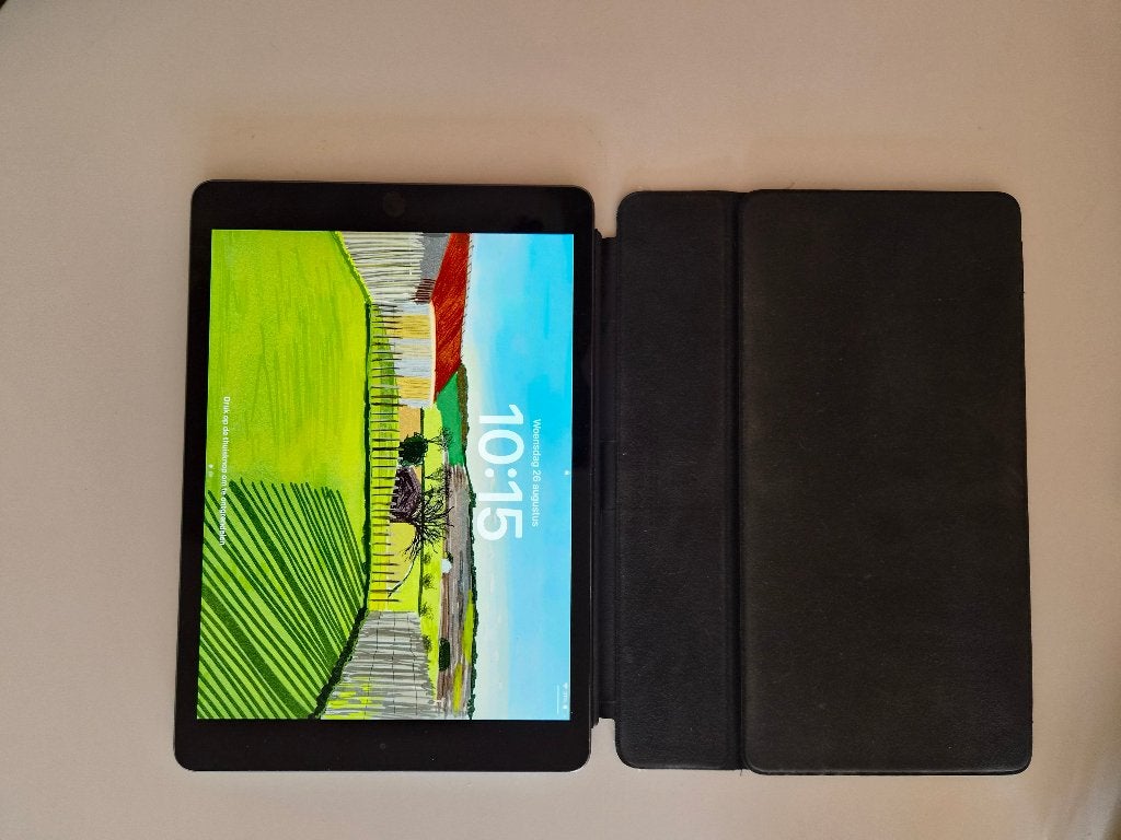 Ipad (7e generatie) 128GB + toetsenbordhoesje + oplader, Informatique & Logiciels, Apple iPad Tablettes, Apple iPad, Enlèvement
