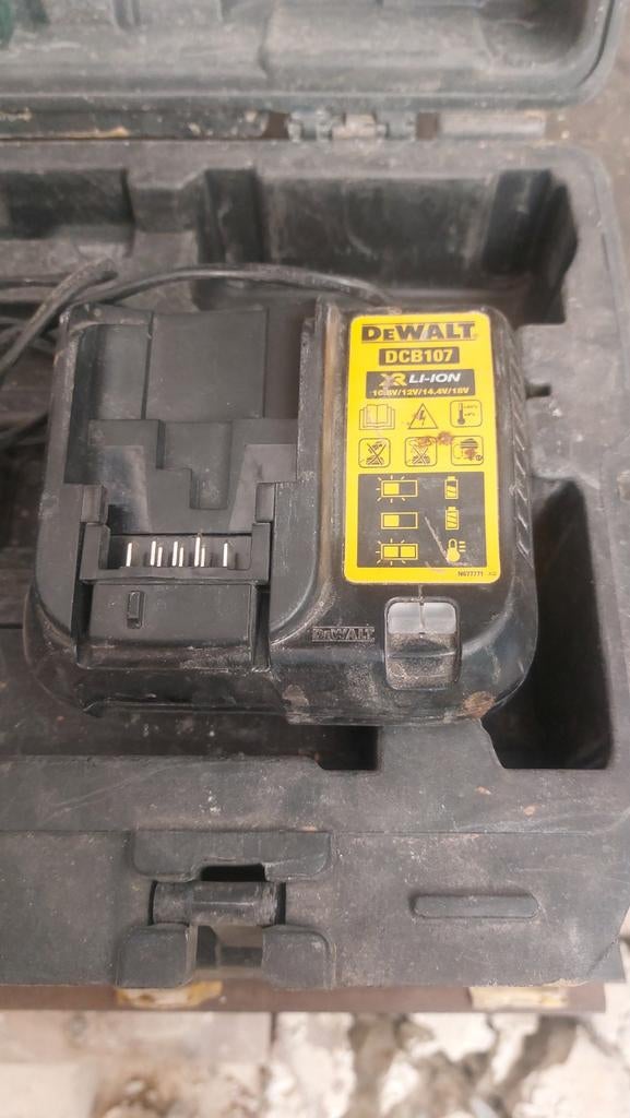 LASER DEWALT DCLE 34031 3 lijnen op batterij, Ophalen, Dewalt, Inconnu, Zo goed als nieuw