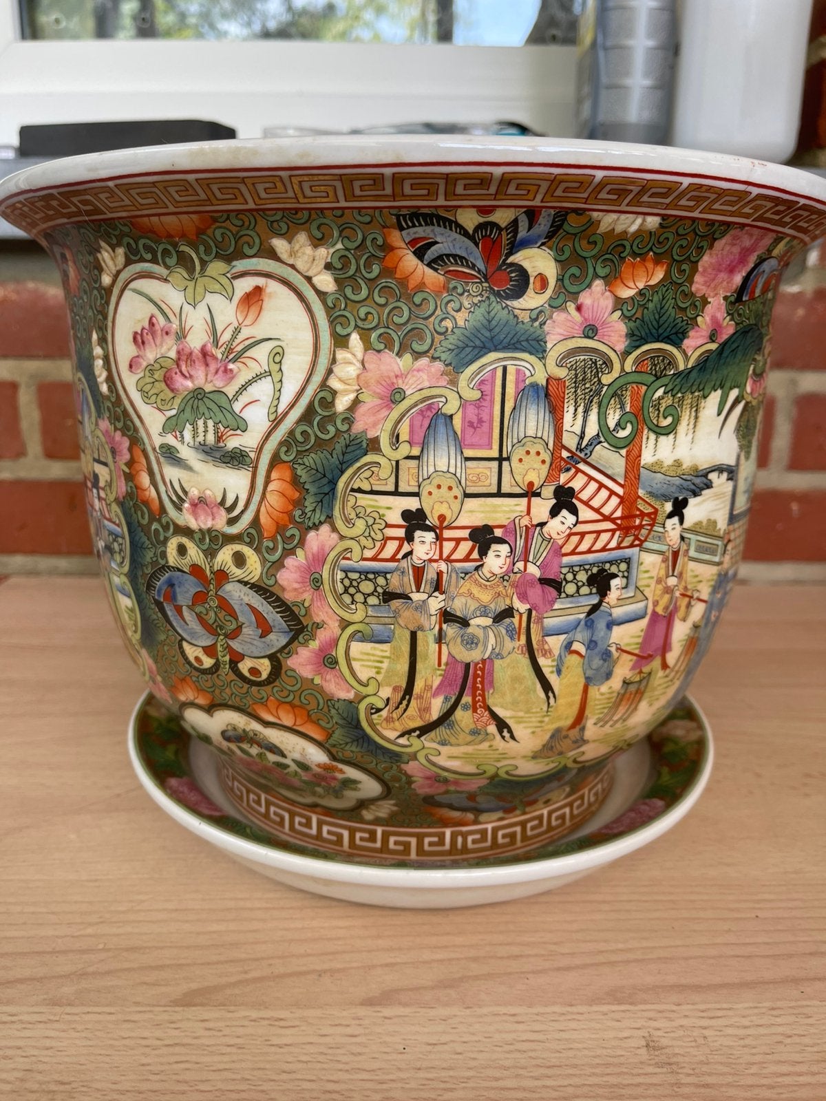 Cache pot et sa soucoupe chinois, Enlèvement