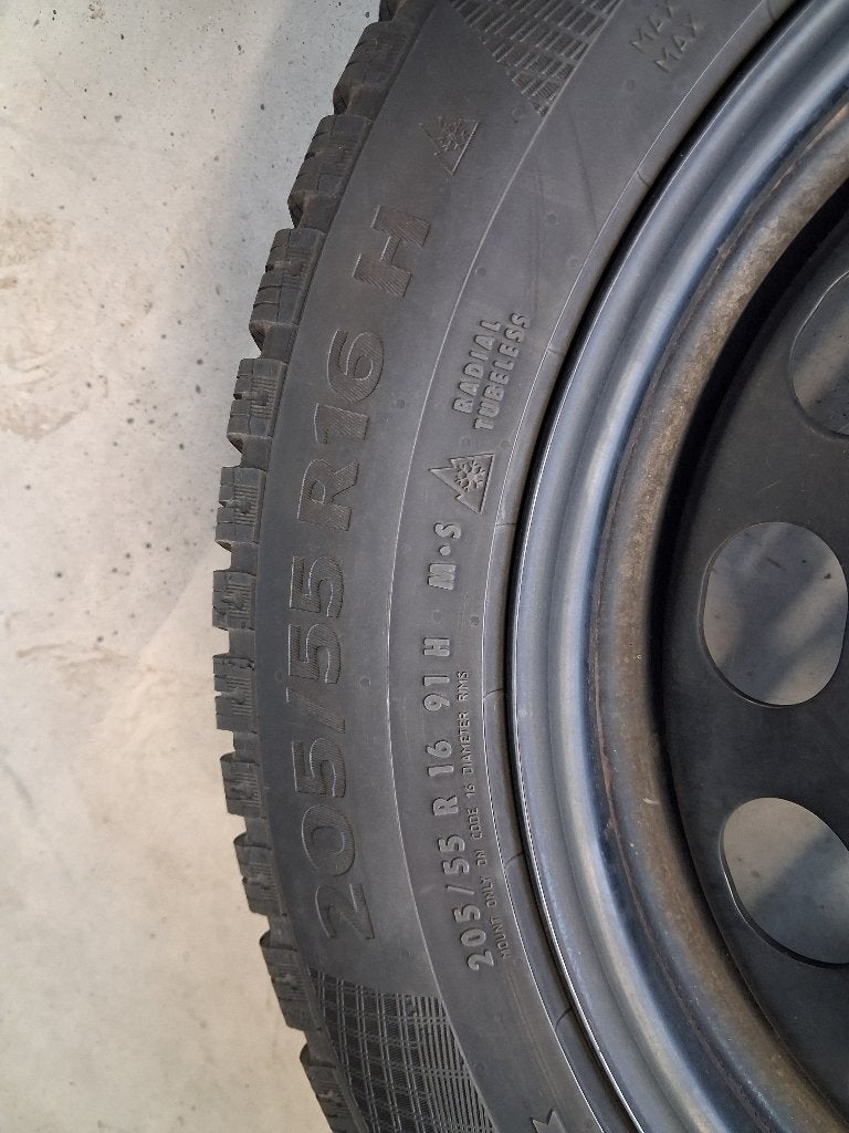 Set 4x pneus hiver continental sur jantes vw 205 55 R16, Autos : Pièces & Accessoires, Enlèvement, Pneus hiver, Pneu(s)