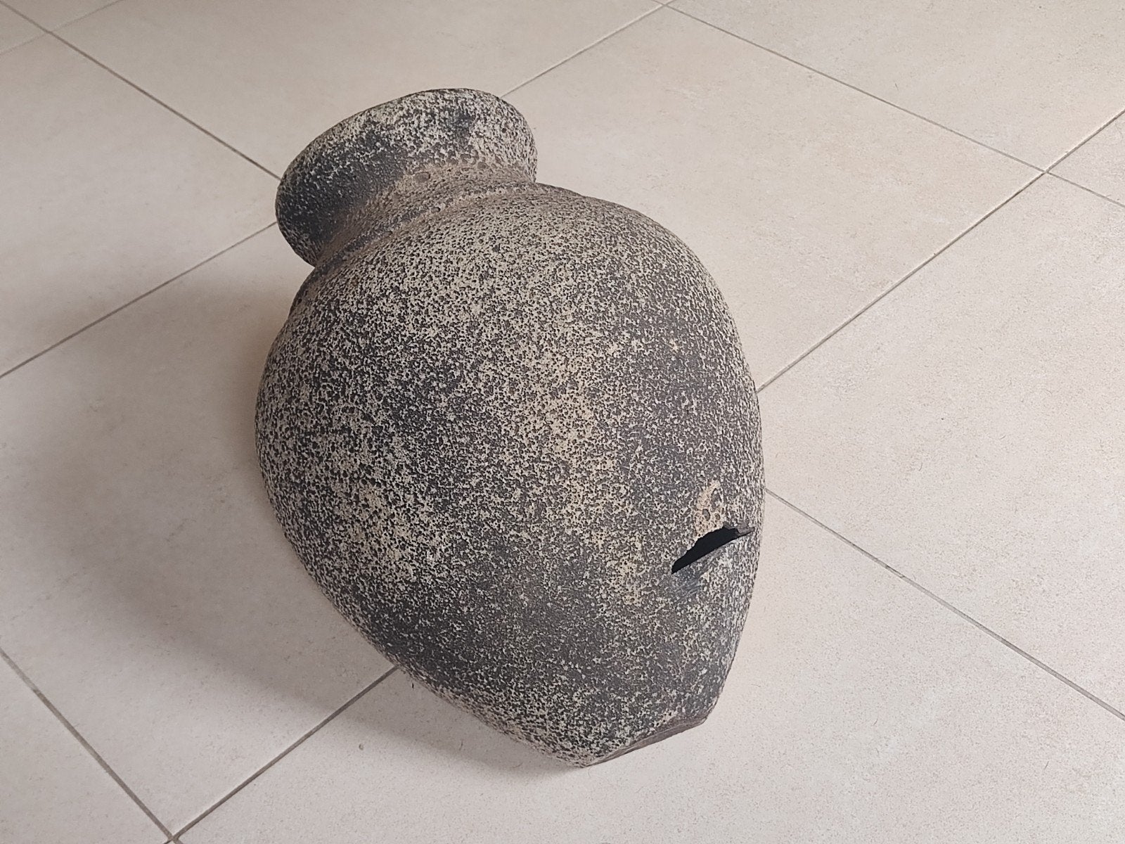 Grote decoratieve amfoor / stenen kruik, Ophalen