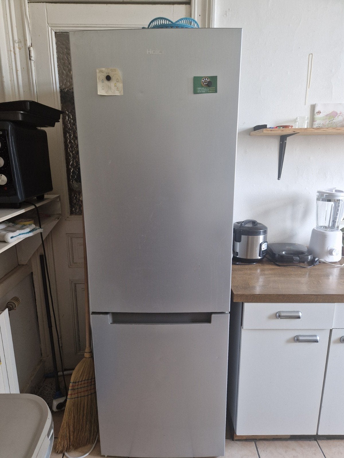 frigo Haier 315 L, Avec compartiment congélateur, 160 cm ou plus, Comme neuf, 200 litres ou plus