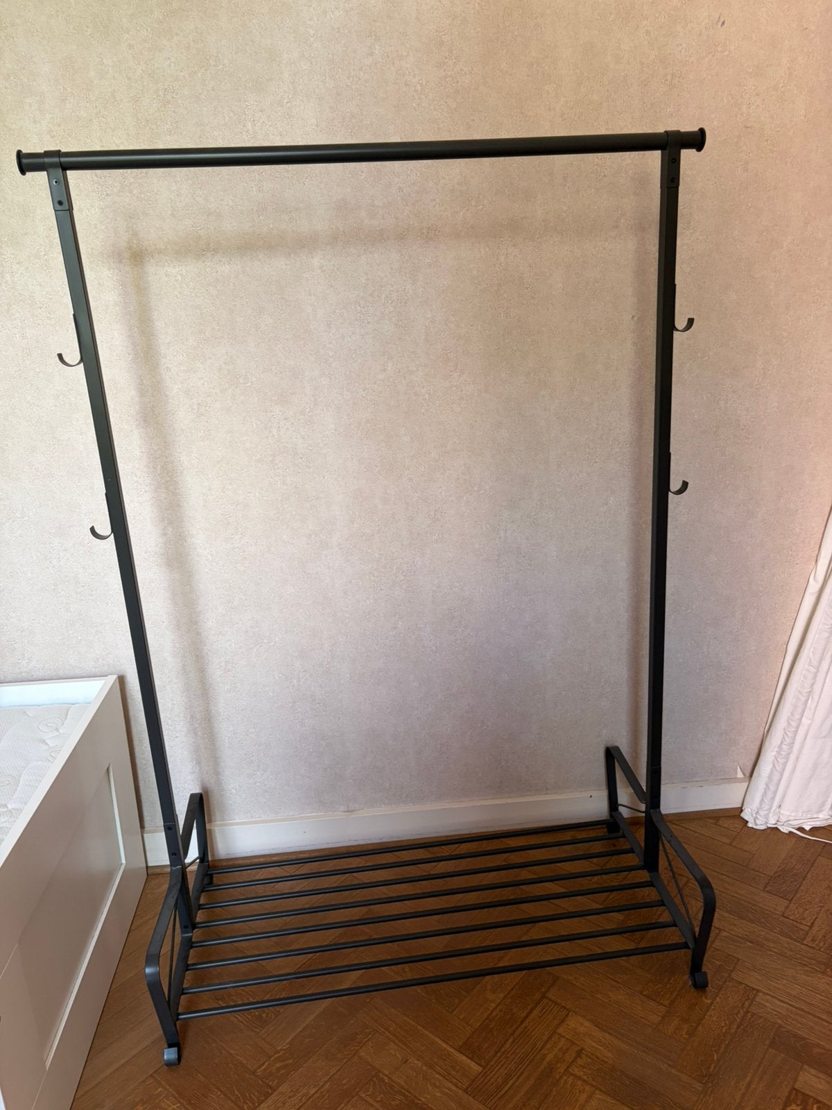 Clothes rack Ikea metal, Kleding | Dames, Ophalen, Zo goed als nieuw
