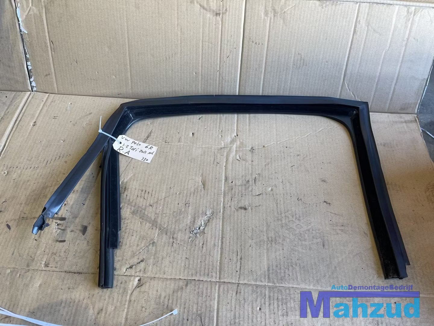 VW POLO 6R Rechts achter raamrubber 2009-2017, Gebruikt, Volkswagen, Volkswagen AG, Vw@volkswagen.de