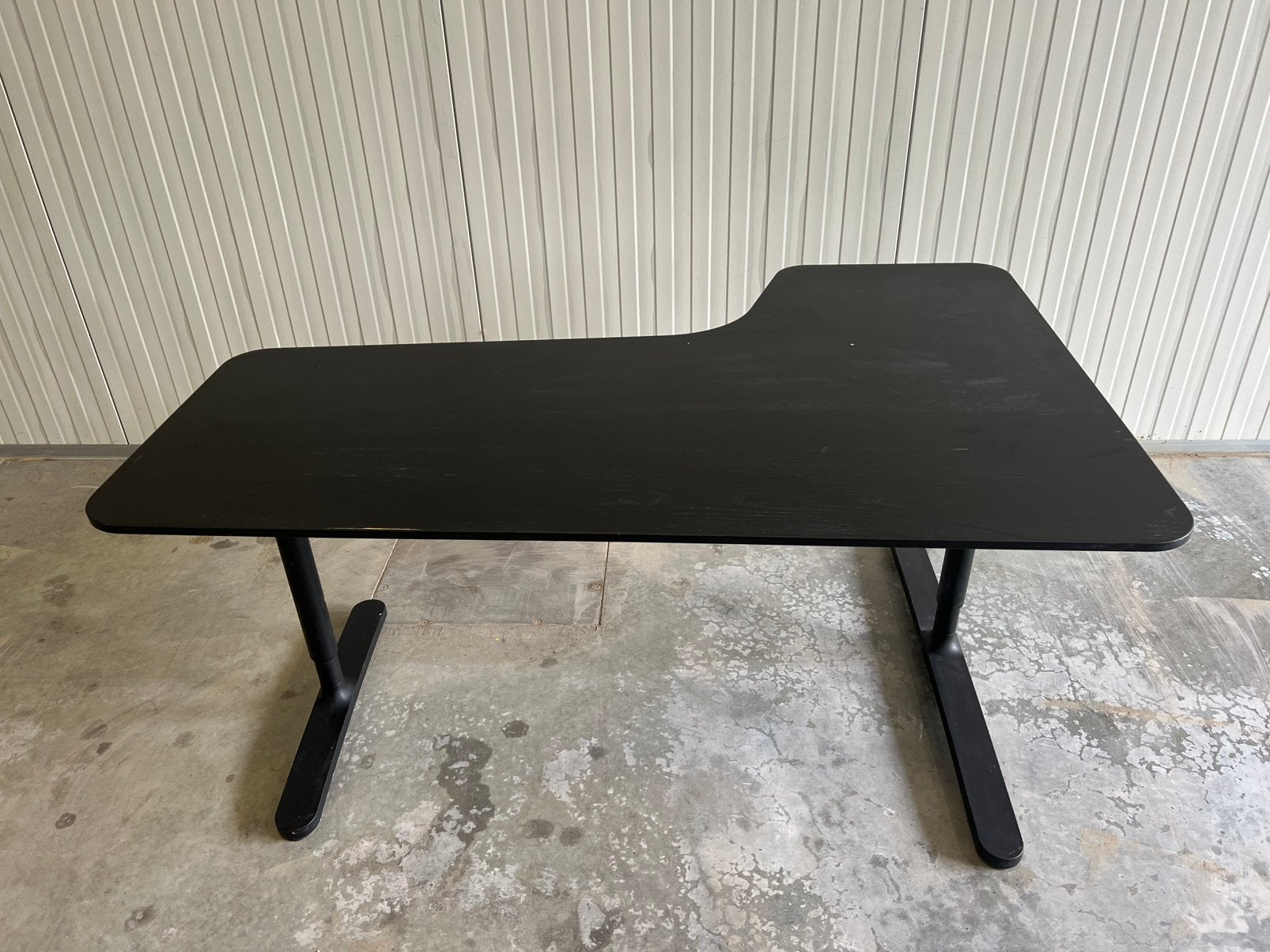 Bureau zwart fineer, Ophalen, Zo goed als nieuw, Zwart