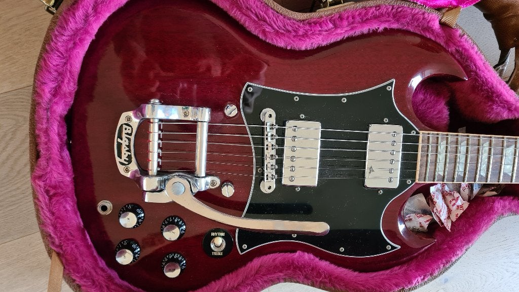 Gibson SG heritage cherry Bigsby 1996, Muziek en Instrumenten, Snaarinstrumenten | Gitaren | Elektrisch, Ophalen, Zo goed als nieuw