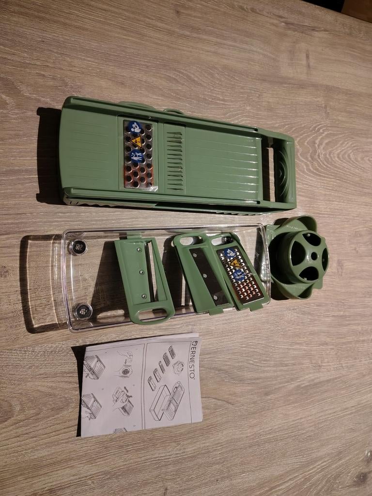 Mandoline  "Ernesto" nieuw. Nooit gebruikt, Huis en Inrichting, Keuken | Keukenbenodigdheden, Ophalen, Ernesto