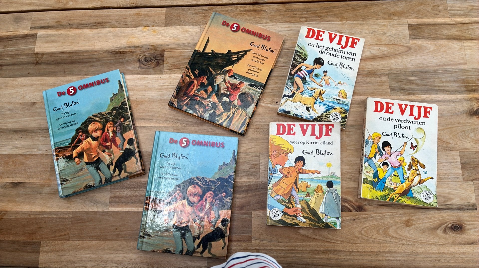 Lot De vijf - Enid Blyton, Boeken, Ophalen of Verzenden, Gelezen, Fictie