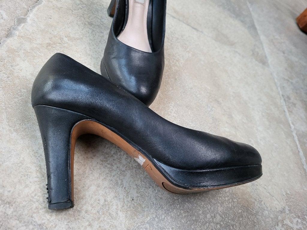 Merk Clarks : zwarte pumps mt 39, Pumps, Zwart, Ophalen of Verzenden, Clarks