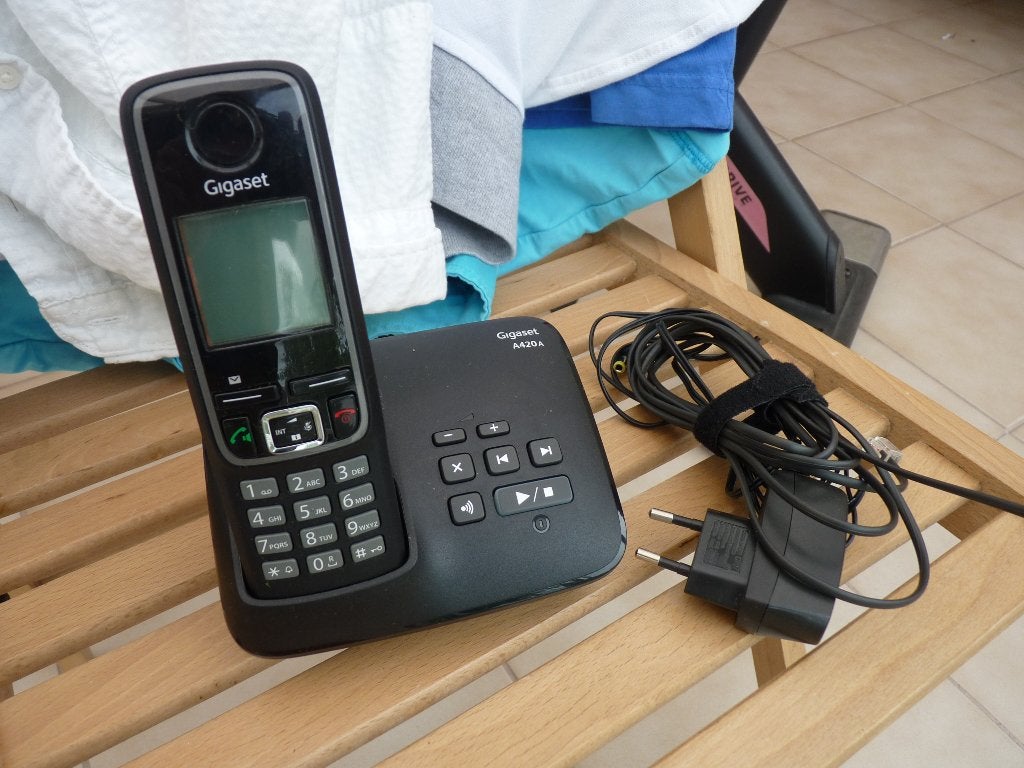 GIGASET A420a - COMBINÉ SANS FIL AVEC RÉPONDEUR, Télécoms, Téléphones fixes | Combinés & sans fil, Enlèvement ou Envoi, Comme neuf