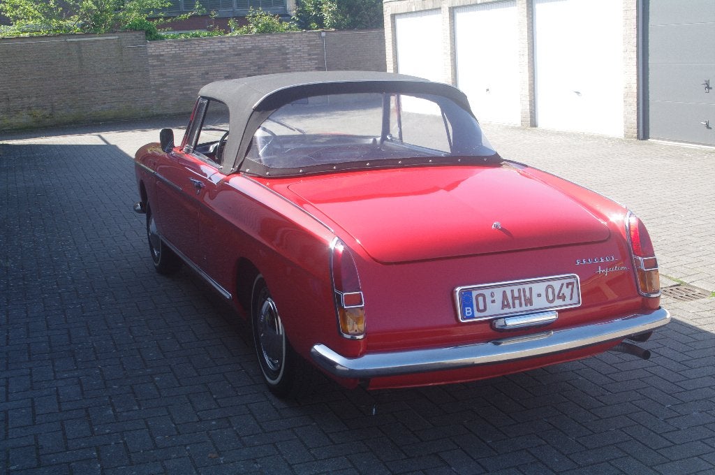 Peugeot 404, foto 3