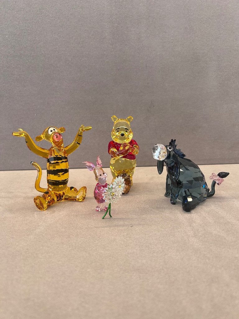 Swarovski Disney Winnie The Pooh compleet, Ophalen of Verzenden, Nieuw, Figuurtje