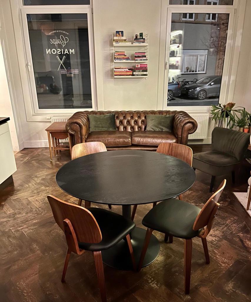 Eetkamer stoelen en tafel, Huis en Inrichting, Complete eetkamers, Ophalen, Zo goed als nieuw