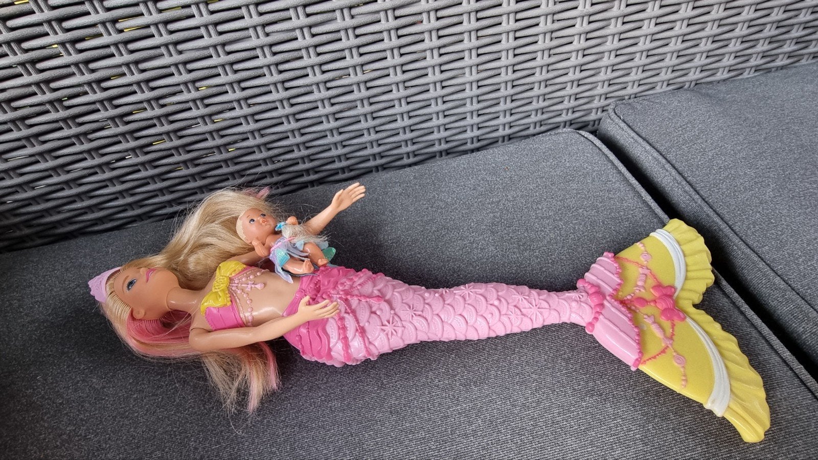 barbie sirène, Enlèvement, Barbie