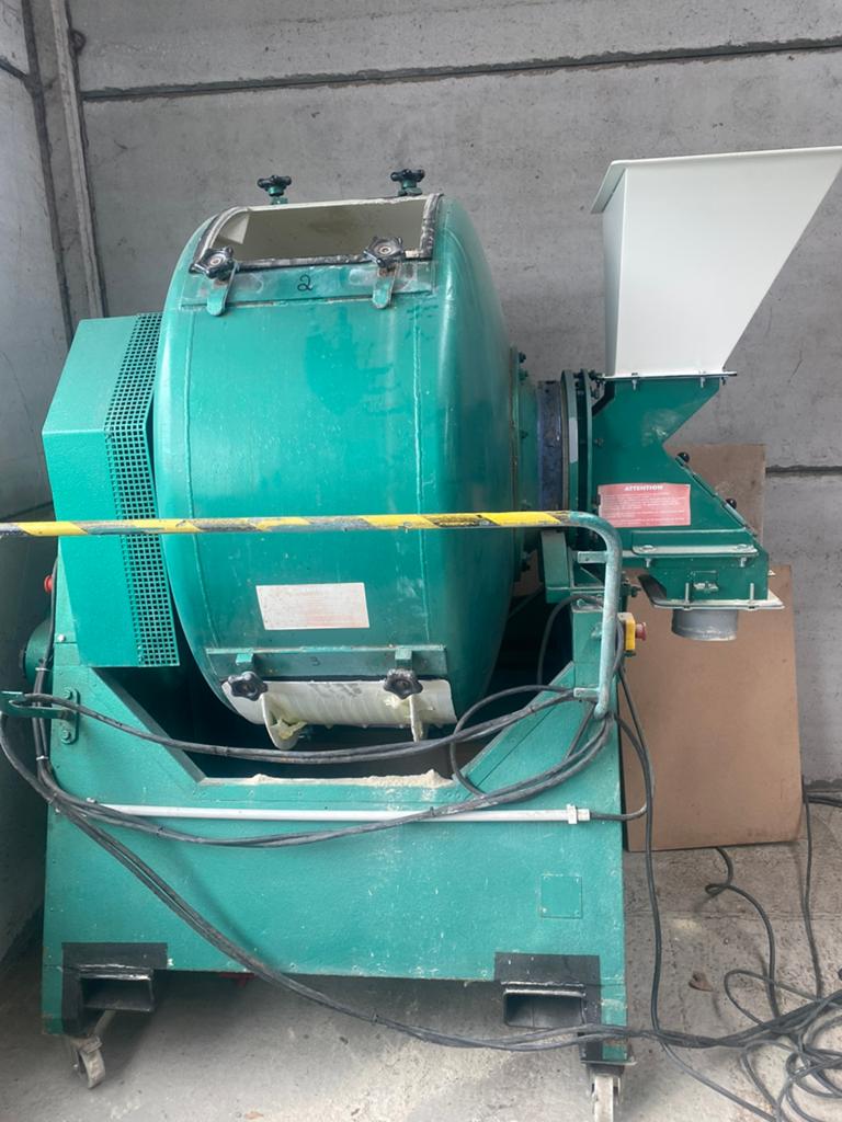 Menger 500 liter., Ophalen