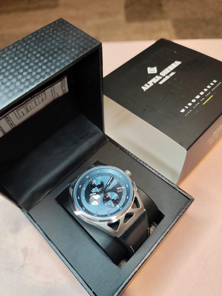 Montre homme Alpha Sierra, Enlèvement
