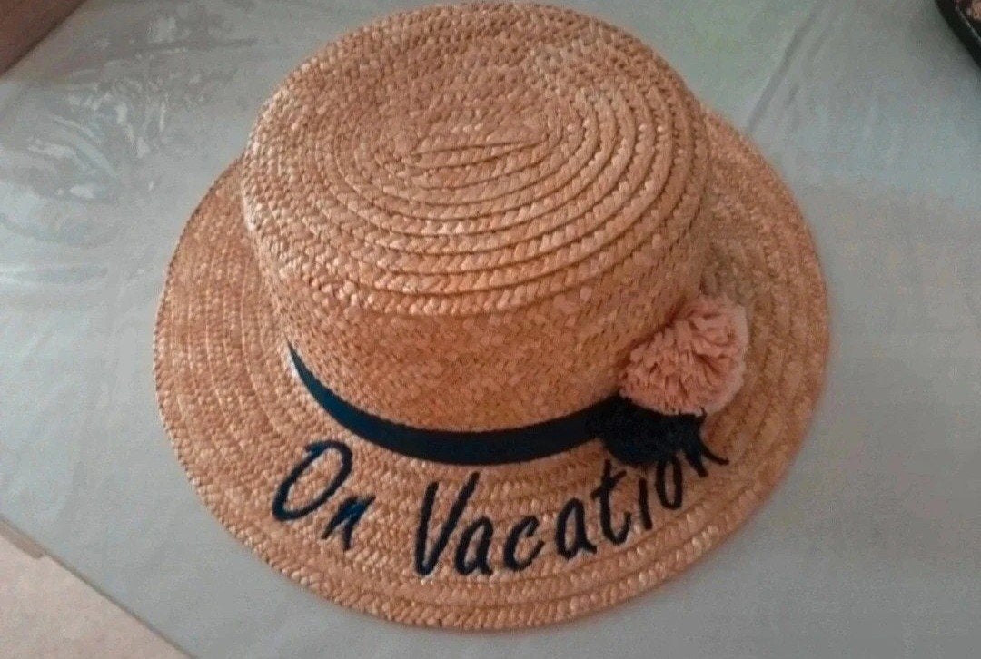 Chapeau de paille, Enlèvement ou Envoi, Chapeau
