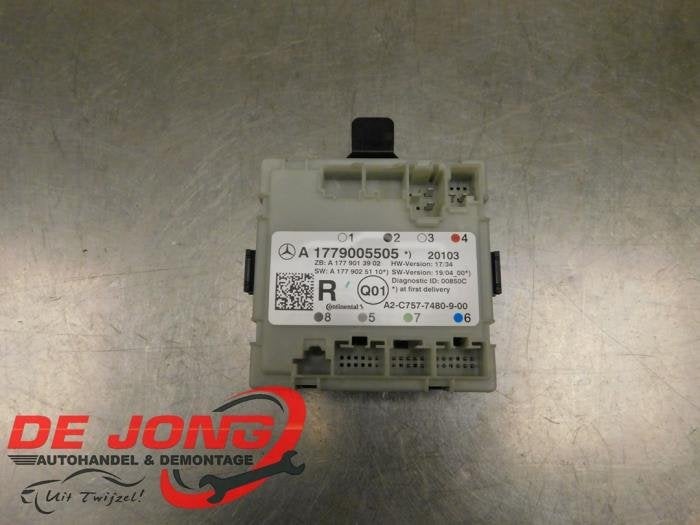 Module verrouillage central des portes d'un Mercedes GLA, 3 mois de garantie, Utilisé, -, -