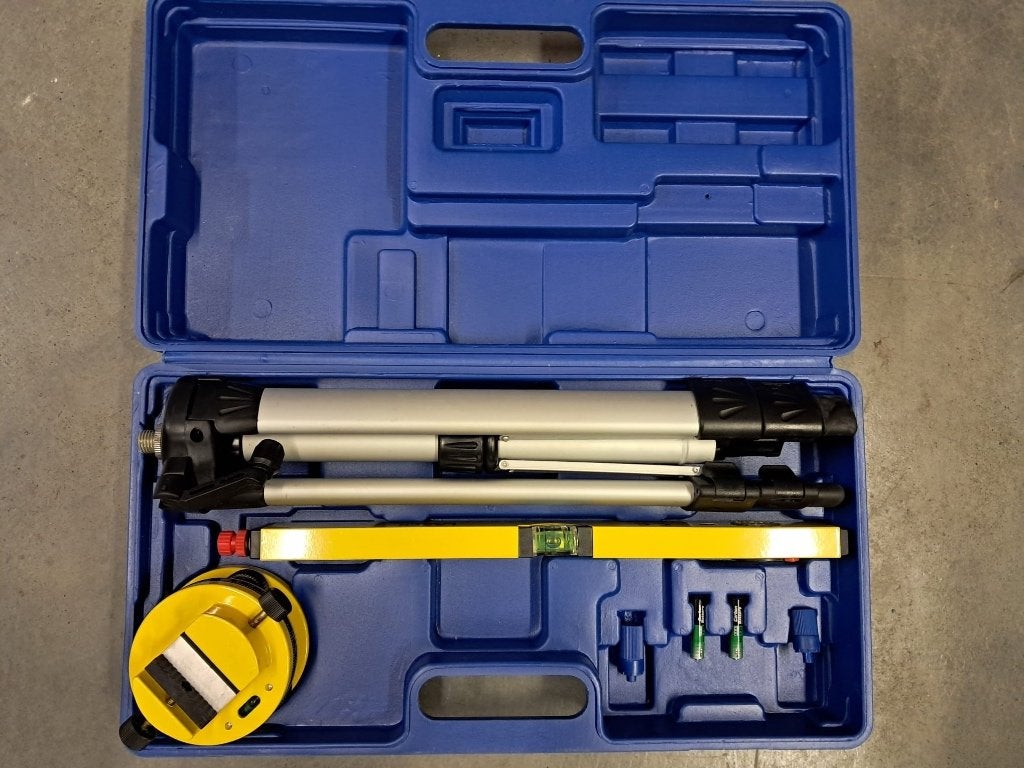 Laserwaterpas, Doe-het-zelf en Bouw, Ophalen, Zo goed als nieuw, Afstand