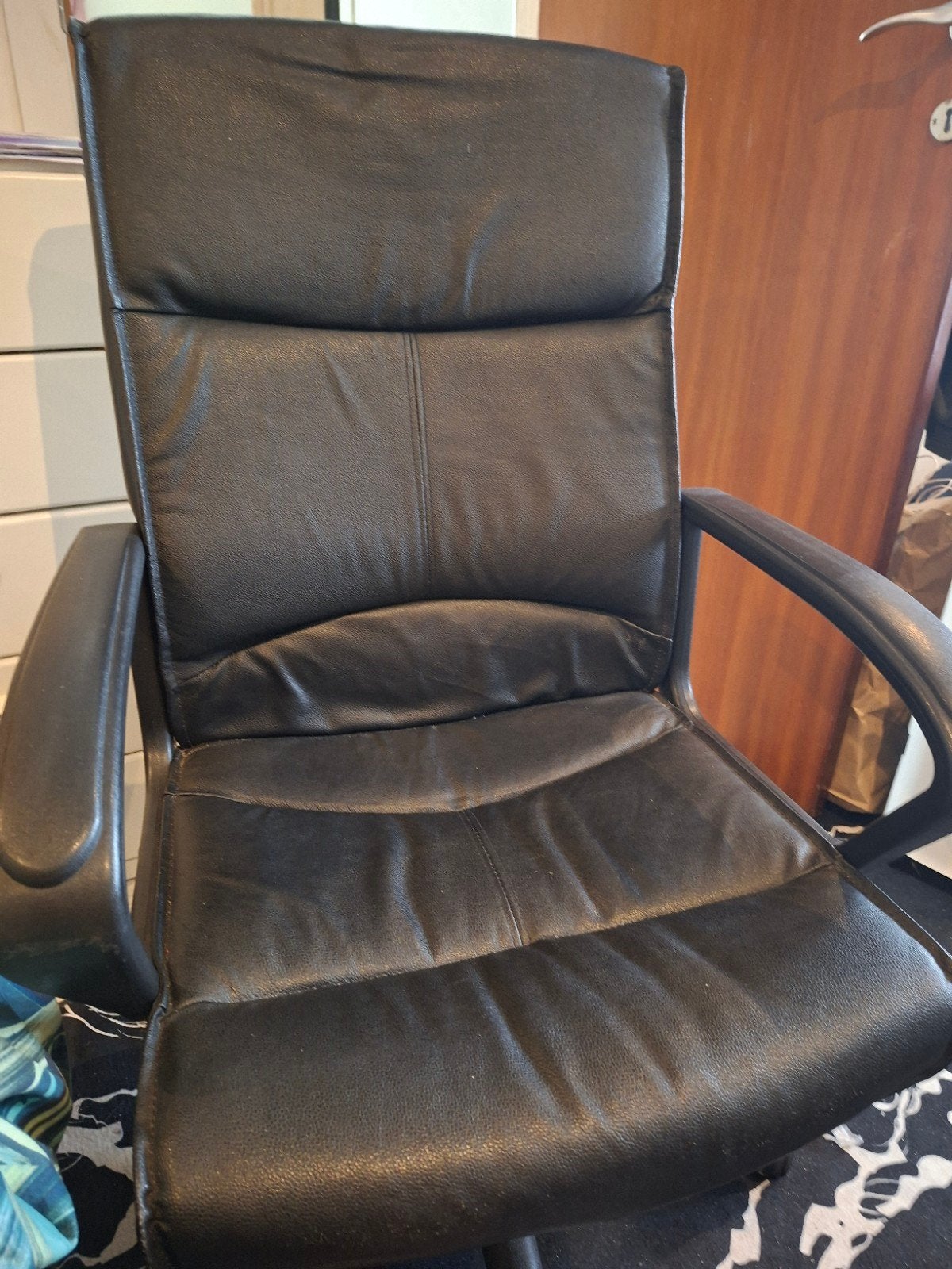 Fauteuil de bureau en cuir noir, Maison & Meubles, Enlèvement, Comme neuf, Noir, Chaise de bureau