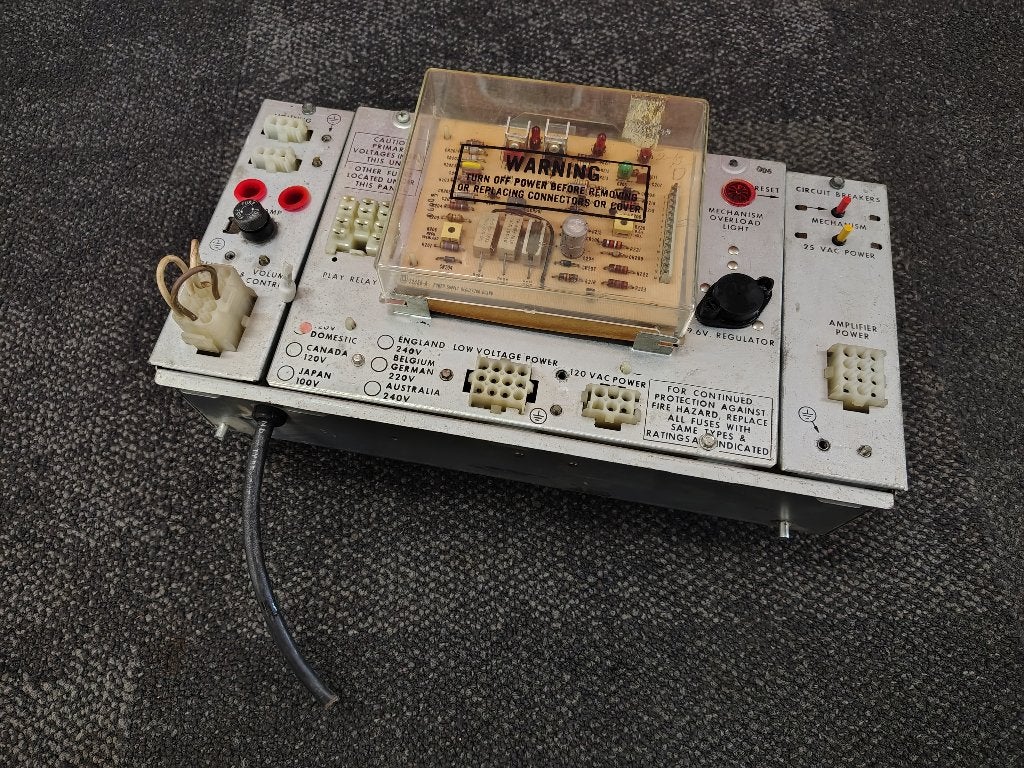 Voeding/ 120v/ Rock-Ola 480/ Techna (1980) jukebox, Envoi