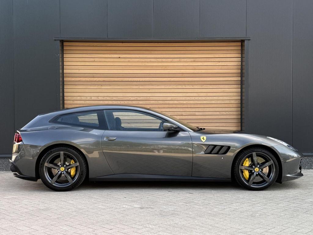 Ferrari GTC4Lusso T 3.9 V8 LIFT|PANO|P.DISPLAY|CARBON, Auto's, Ferrari, Automaat, 294 g/km, Coupé, Start-stop-systeem