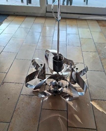 Lustre vintage style Space Age, Enlèvement