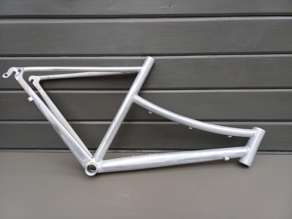 Alu dame mix frame ( nieuw) maat 46 c/t, Fietsen en Brommers, Ophalen, Frame, Carbon