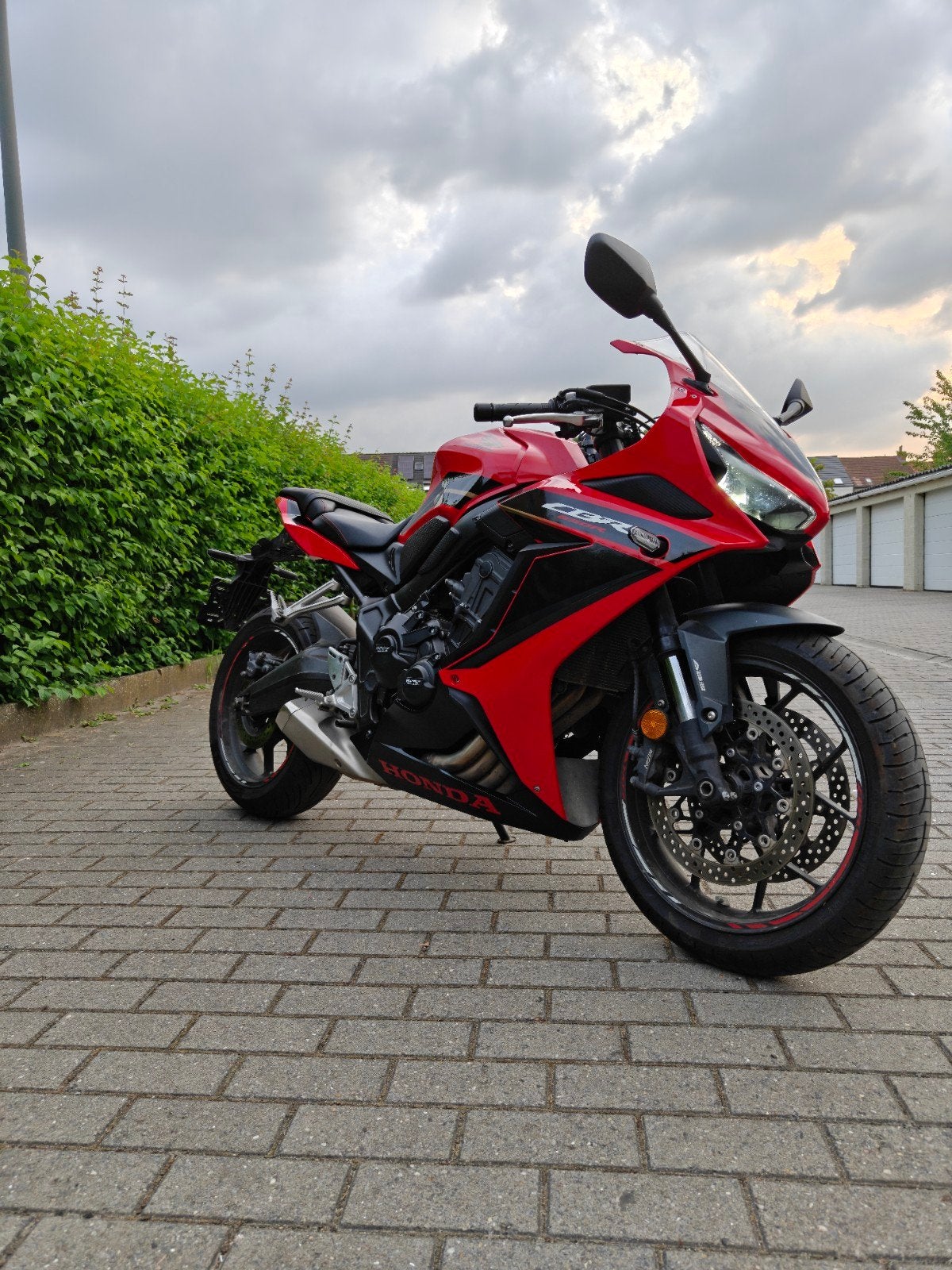 Honda CBR 650R uit 2023, Motoren, Motoren | Honda, Particulier, Sport, meer dan 35 kW, 4 cilinders, Motorrijbewijs A, ABS, LED Verlichting