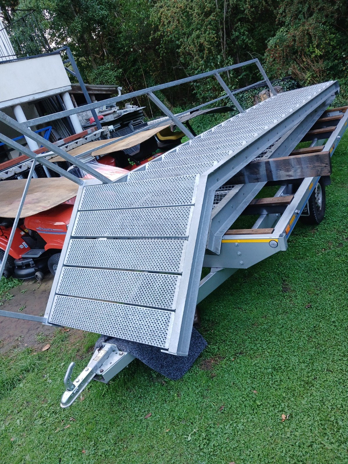 trap trappen ijzer metal bordes  gegalvaniseerde treden, Ophalen of Verzenden, Trap