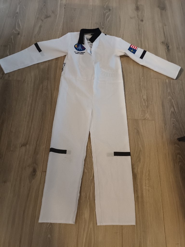 Astronaut pakje 134/140, Kinderen en Baby's, Ophalen of Verzenden, Gebruikt, 134 t/m 140, Jongen of Meisje