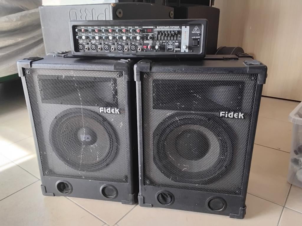 Zanginstallatie behringer met 2 fidek speackers, Muziek en Instrumenten, Versterkers | Keyboard, Monitor en PA, Ophalen