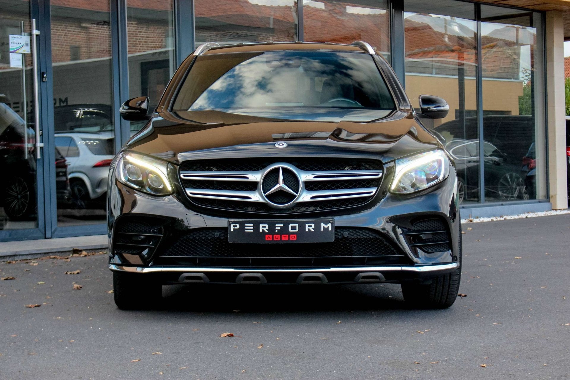 Mercedes-Benz GLC 220 d 4MATIC*AMG LINE*TREKHAAK*CAMERA*LED*, Autos, Achat, Euro 6, Entreprise, Noir