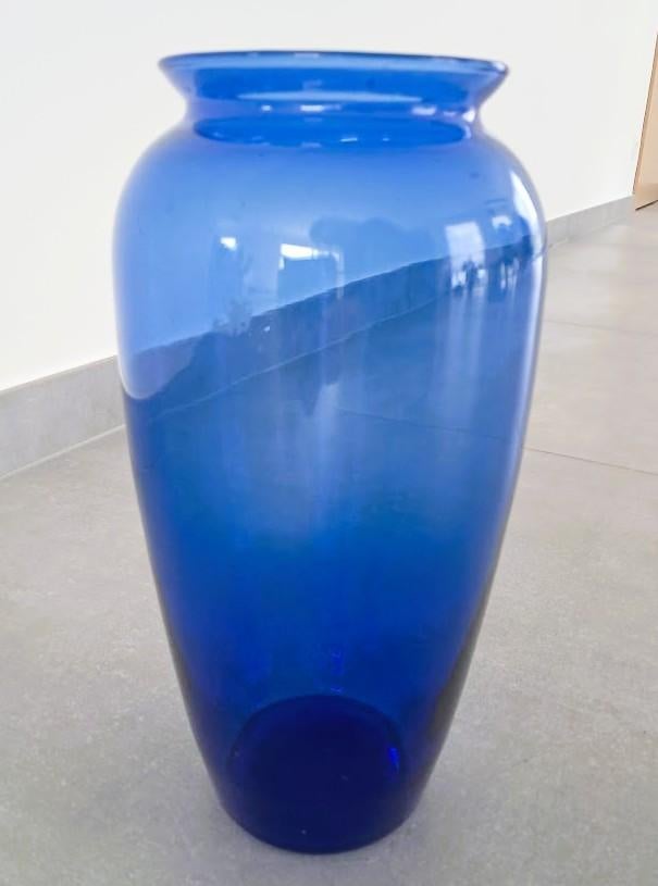 vase en verre transparent bleu, Moins de 50 cm, Enlèvement ou Envoi, Comme neuf, Verre