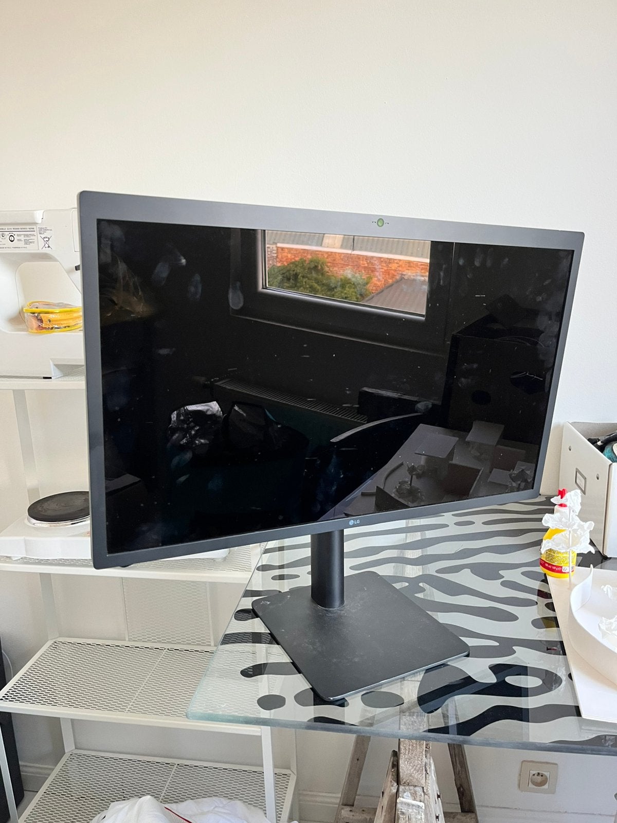 LG UltraFine 5K monitor (model 27MD5KL-B), Ophalen, Zo goed als nieuw