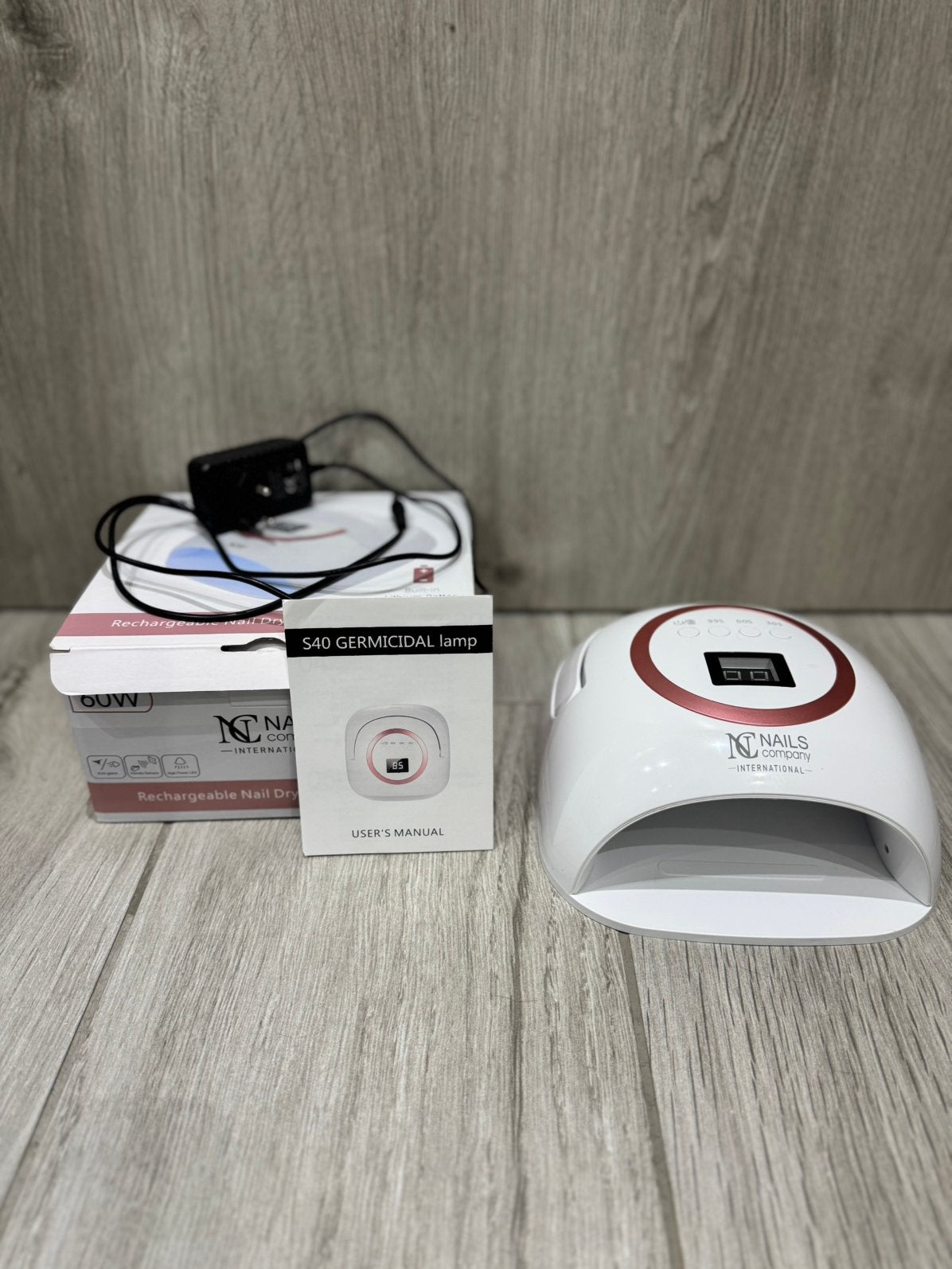 Lampe UV/LED rechargeable Nails Company 60 W avec boîte, Bijoux, Sacs & Beauté, Enlèvement ou Envoi, Utilisé, Mains et Ongles