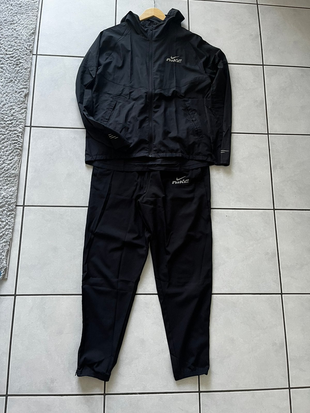 Ensemble Nike running, Enlèvement ou Envoi, Comme neuf, Taille 48/50 (M)