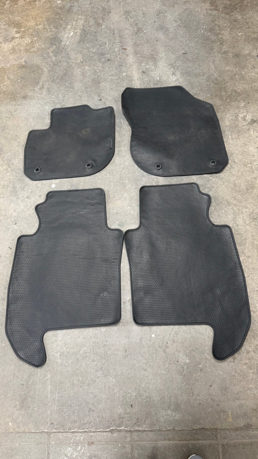 Tapis de sol caoutchouc Honda HRV 2021 > 2026, Enlèvement ou Envoi, Utilisé