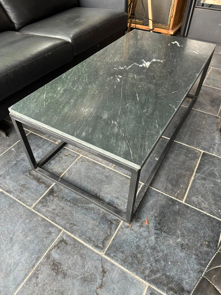 Stenen salontafel, Enlèvement, Neuf