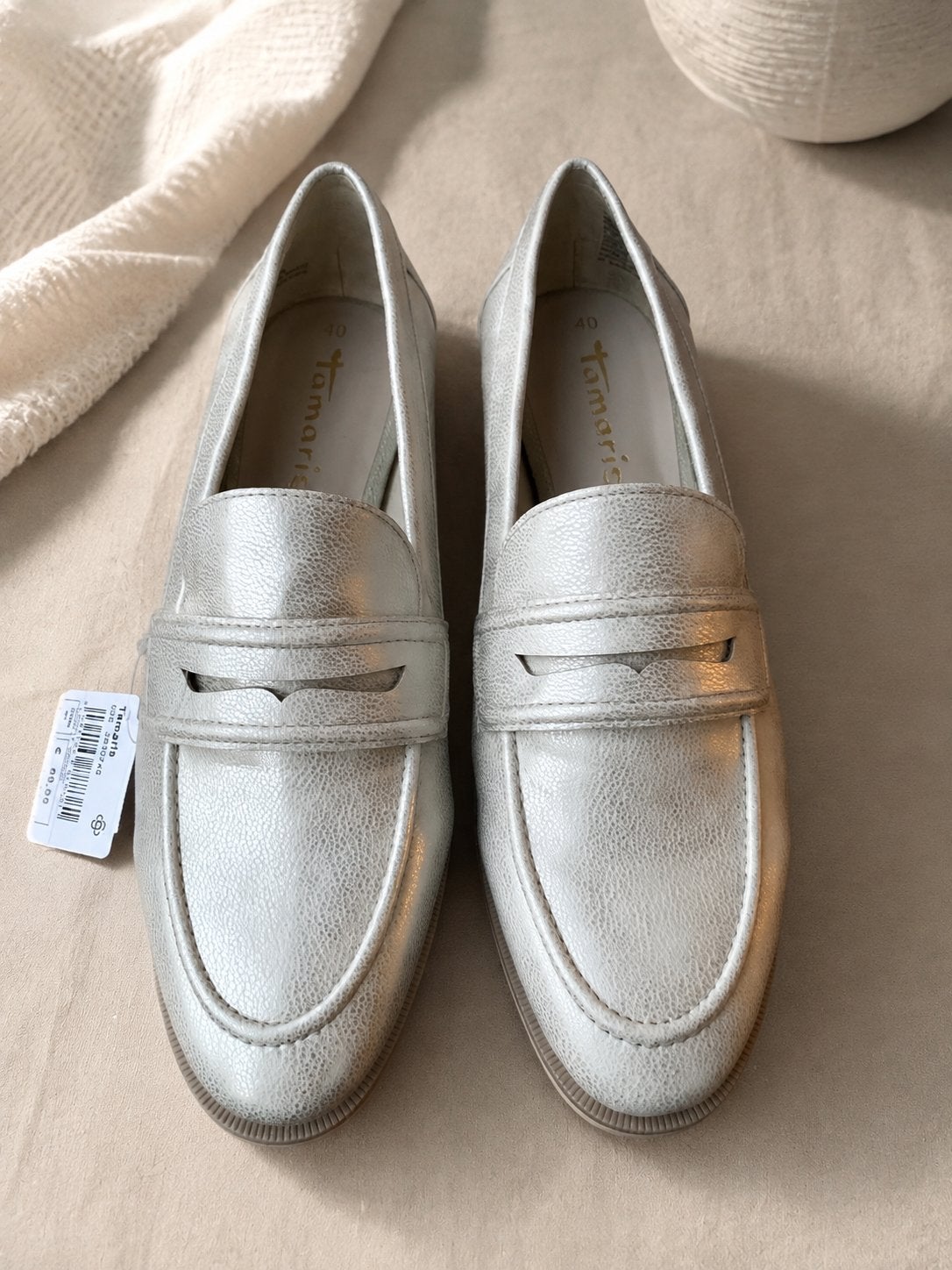 Mocassins femme 40 neufs - Tamaris, Enlèvement ou Envoi, Neuf